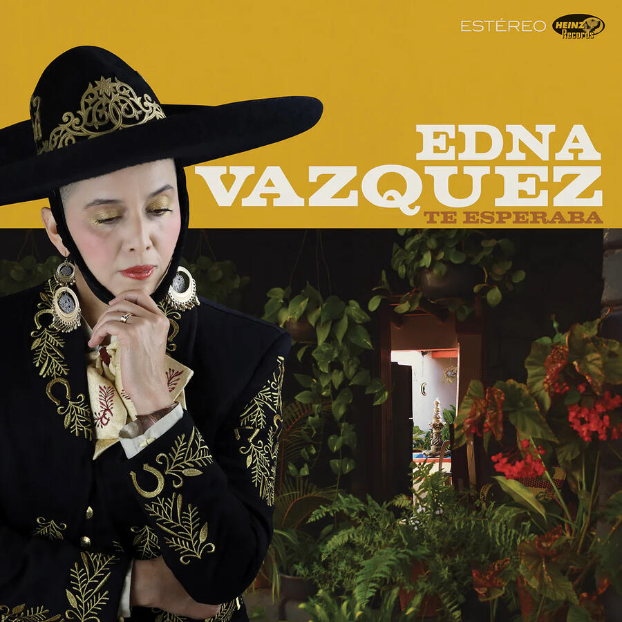 This image shows the cover art for Edna Vazquez's album, "Te Esperaba."